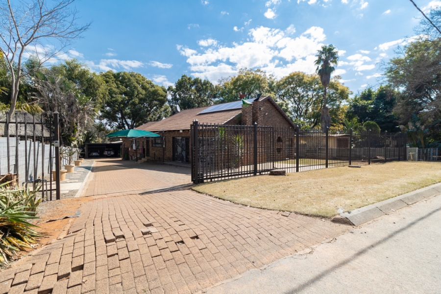 4 Bedroom Property for Sale in Meerhof North West